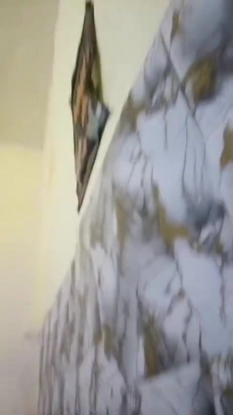 بيت في البصره الحيانيه اول لاين بيت عائله صغيره للبيع سعر 3مليون بي مجال بسيط جداً ***********
