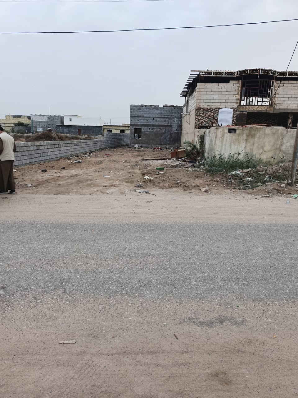 أسعد ألله أوقاتكم بكل خير 🌹
اللاستفسار ***********

توفرت قطعه للبيع

ألمساحه 300م 

على تبليط مباشرةً 

واجه 10 × 30 نزال

جميع الخدمات متوفره

قطعه كلش حلوه ومرتبه

وكذالك سعره جدن مناسب

نوع العقار طابو زراعي عراقي 
سند 25 

العنوان أبي الخصيب طريق الصحراء 
تبعد عن طريق صحراء 200م
منطقه هدوء ومرتبه

سعر 38 مليون وبيه مجال
اللاستفسار ***********
