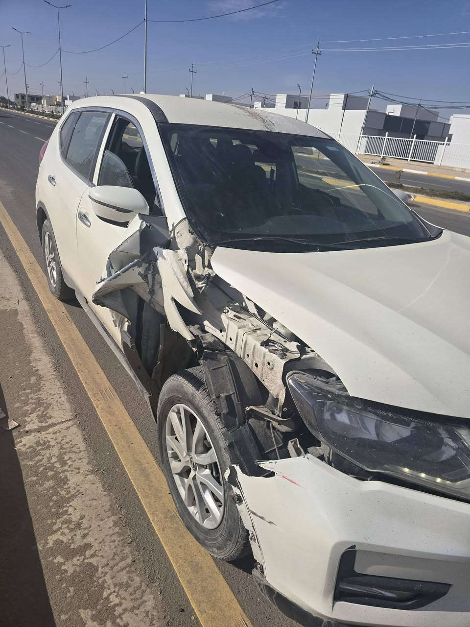 نيسان اكستريل ٢٠٢٠ 
خليجي السياره
ماشيه ٩٠ الف كيلو 
رقم بغداد 
 حادثها كما موضح بالسونار المرفق بالصور 
بيها حادث حاليا جاملغ ايمن 
ابيعها على وضعها هذا 
عنوان كربلاء 
للاستفسار 
***********
