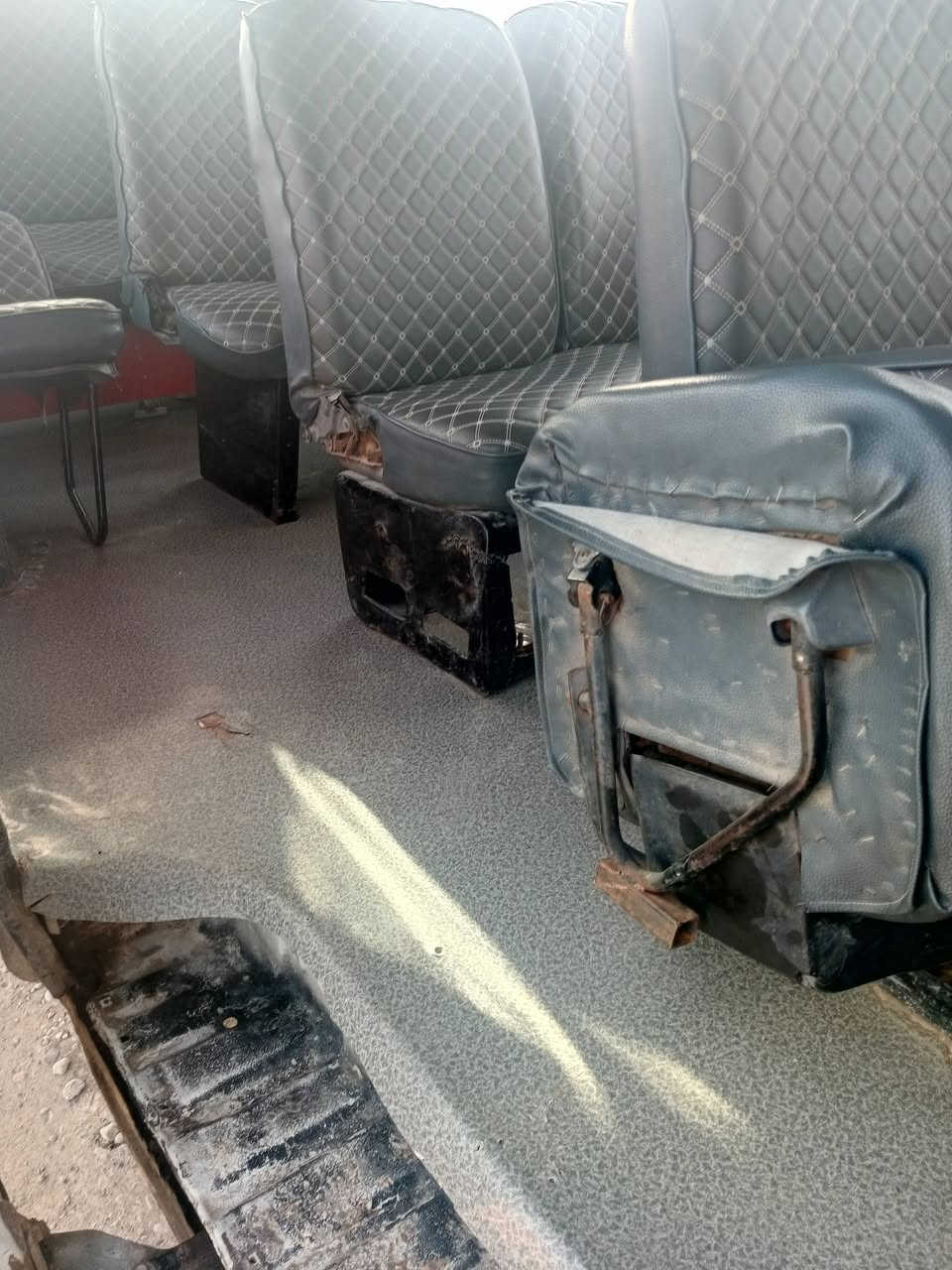 سلام عليكم فتون البيع كير ومكينه ونجي كو حدي السعر ١٨ وبيه مجال المكان ديالى ناحية  الوجهيه وهذا رقمي ***********. ترهم مراوس بحمل هم. التصال على الرقم مامتواجد على الفيس بوك
