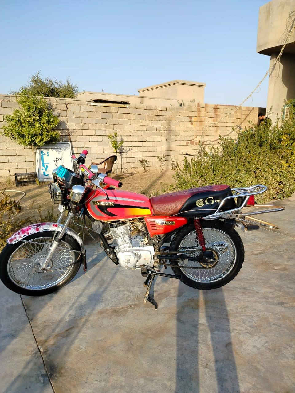 السلام عليكم دراجه تايكر22للبيع 325 وبيه مجال بسيط هاتف ***********
