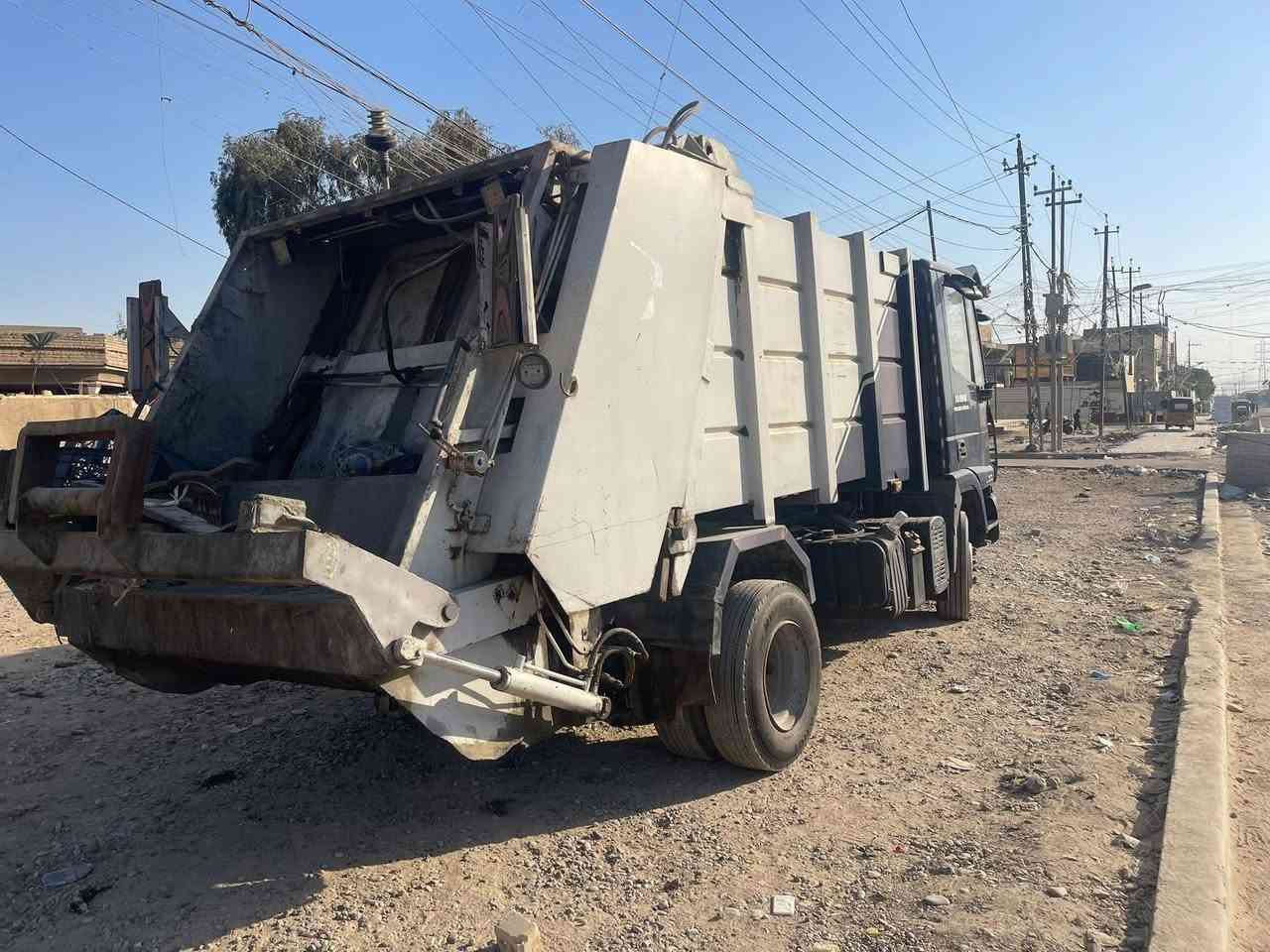 سلام عليكم  فيكو البيع 2008 بسم شركه 
سياره جاهزه الشغل  سياره خير من الله مابيه كل نقص بم ونورات  مجفتات جديد  سياره كبل.  الشغل 
رقم هاتف  ***********
