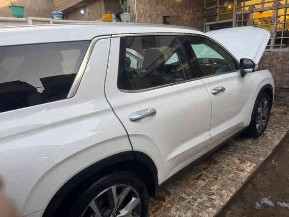 السلام عليكم 
سياره بلسايد موديل 22 سياره جديده طخه صغيره بالصندوك 

مثل ما موضح بلصور 

سياره بسمي ماشيه 41 

صور الحادث بلمنشور 

السعر ٣١٠٠$ وبيه مجال

سياره بغداد العبيدي 

رقم الهاتف ***********

***********
