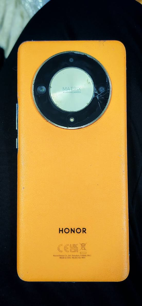 للبيع ب٣٠٠ شرط مامفتوح
*********** واتساب
