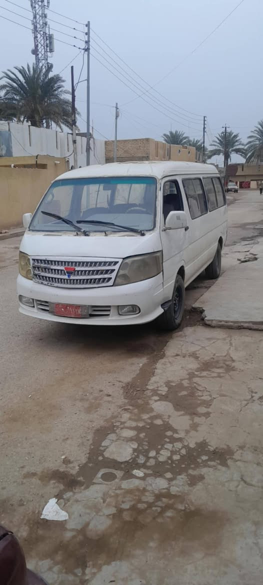 السلام عليكم فتون موديل 2009 كير محرك أكسل صدر تخم تاير مكفولات السيارة عليها غرامات وهيئه 800 رقم بغداد احمر السعر 35 وكلها عليه أو تريد انزل وصير عليك اتصل وتدلل الموقع صلاح الدين الدجيل  ***********
