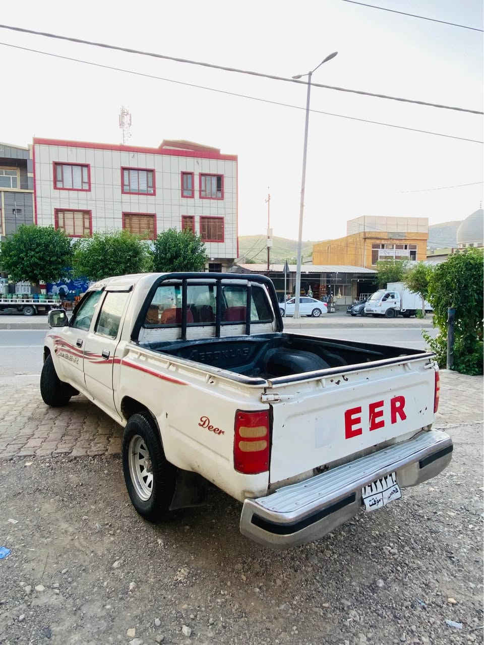 پیكاب دێر مەكینە بەخ  
گێرومەكینەو اكسلی بەشەرت
بێ دەحمو لێدراو
یەك دینار مەسرەفی نیە 
منفیست اسلی بەشرت
٣١ مجال
*********** واتساپ أربيل, العراق
