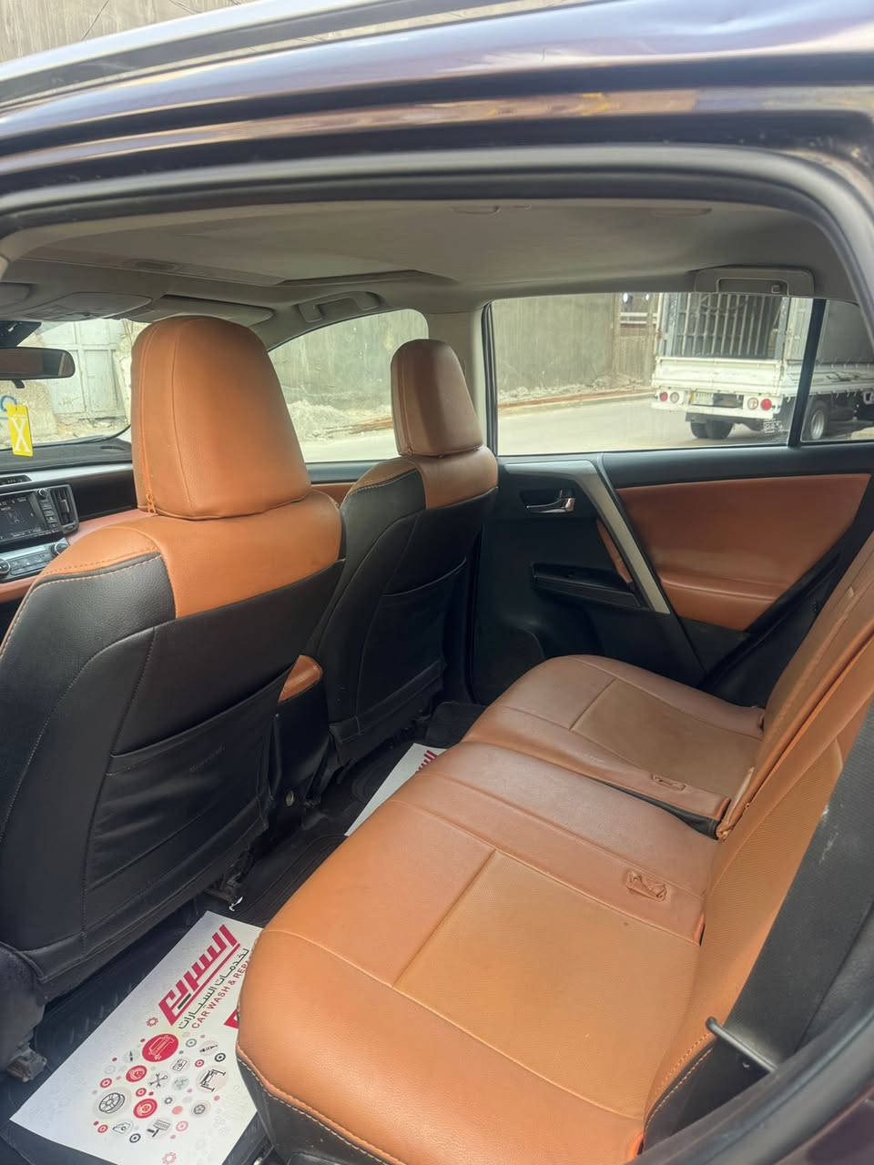 السلام عليكم 
راف فور للبيع 
مديل 2017 
ب140 وبيه مجال 
مكان السياره بغداد 
للتواصل ***********
