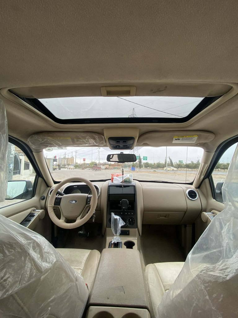 فورد اكسبلور موديل 10 خليجي فول مواصفات رقم و سنه وي تازه يه به ناوي خومه جاهزه ته نها 82 هه زار رويشتيه 
فورد اكسبلور موديل 10 خليجي فول مواصفات رقم و سنه وي جديد بسمي ماشيه 82 جاهز مكاني اربيل *********** واتساب أربيل, العراق
