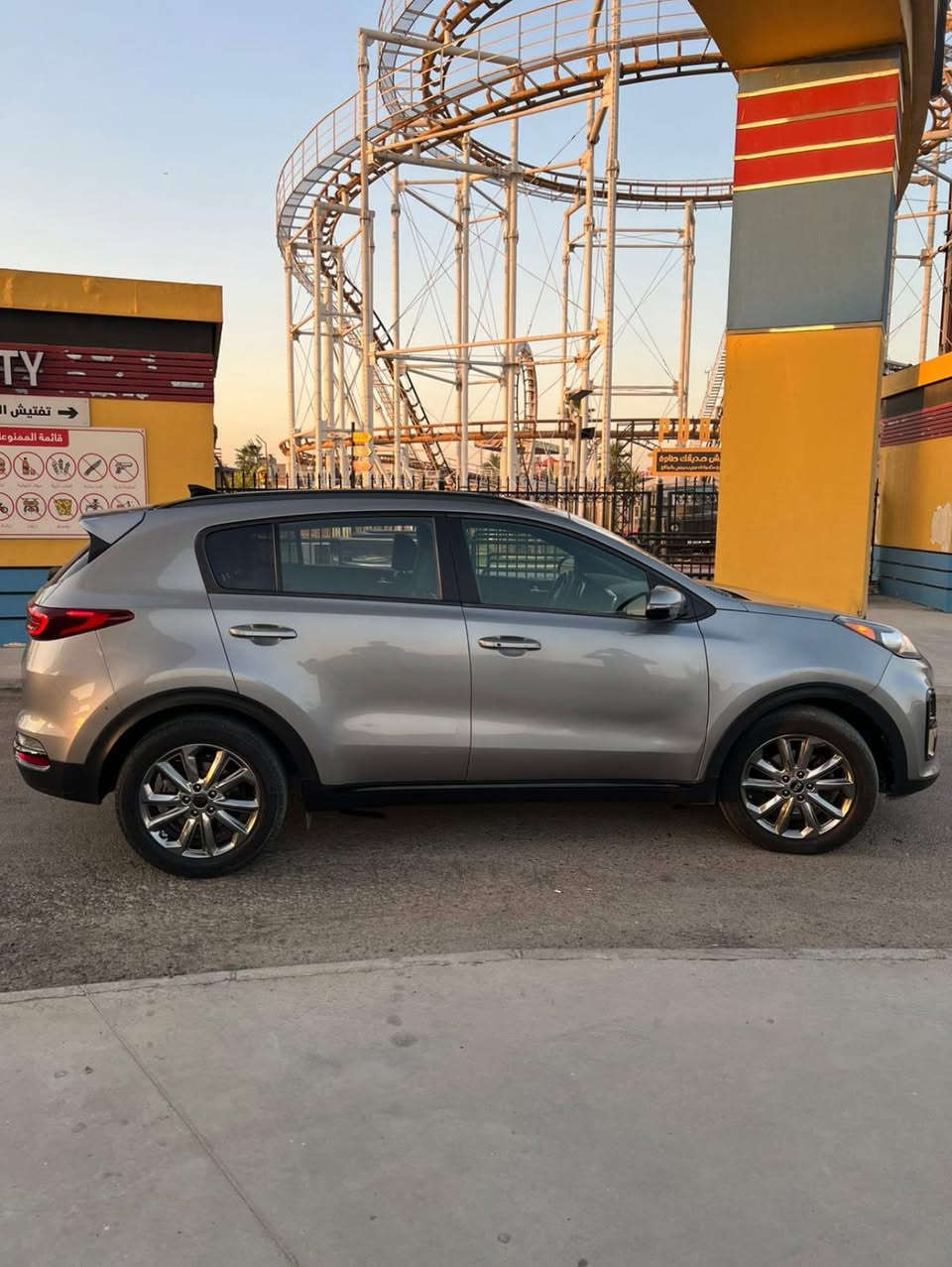 السلام عليكم 
للبيع كيا سبورتج وارد امريكي 
موديل 2022
المواصفات 
بصمة ابواب
بصمة تشغيل 
هاند بريك بصمة
بانوراما
كرسي كهرباء
كشنات تدفئة
كشنات جلد 
داخل اسود
قطعتين تبريد
محرك 2400 GDI
حساس امامي
حساس خلفي
توقف ذاتي 
رادار جانبي 
كامرة خلفية دوارة
ماشية 100الف 
شاشة عطلات 
مري شفط 
وباقي المواصفات العادية
السيارة حادثها جاملغ و باب الصدر فقط صبغ وباقي السيارة مكفولة فقط ملاحضات بسيطة شخوط 
رقم اربيل سنوية باسمي تحويل مباشر ثاني يوم 
العنوان/بغداد/حي الجامعة 
هـ/***********/***********
