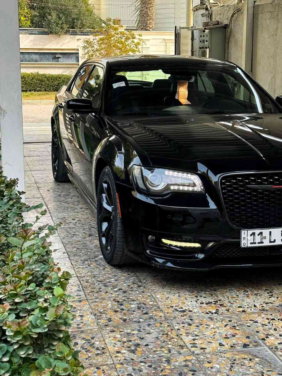 كرايسلر 300S .
النداء الاخير بعده بريحة الوكاله فول نظافه كلين 

الموديل : 2023  . (خليجي هارلم )

العداد : 30 الف

المحرك : V6 . 3.6L 

 راسلني واتساب ***********

المواصفات S الفول

* پانوراما . 

* رادار مع مانع تصادم . 

* نقطة عمياء . 

* حساسات امامية . 

* مصابيح امامية زنون مع LED . 

* ويل قياس 20 أنج . 

* حساسات خلفية . 

* شاشه كبيرة مع نظام ملاحة نفكيشن GPS .

* سستم صوت الپاين مع سماعات بريميوم .

* مقصورة الركاب من الجلد الفاخر .  

* المقاعد الأمامية كهربائية . 

* ذاكرة لحفظ وضعيات الجلوس (ميموري) . 

* مقاعد أمامية تبريد وتدفئة . 

* مقاعد خلفية تدفئة . 

* تشغيل عن بعد . 

* ستيرن كهربائي . 

* تدفئة ستيرن . 

* محدد سرعة . 

* تلفون بلوتوث . 

* كاميرا خلفية .

* مرايا متحسسة للاضاءة العالية .

* كير شفتر بالستيرن . 

* دخول ذكي (بصمة) .

  

ضمان شركة هارلم
