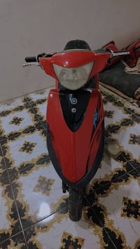 ماكس عدله للبيع كوم حديد طافيه 200 وبيه مجال واتساب 07830865401