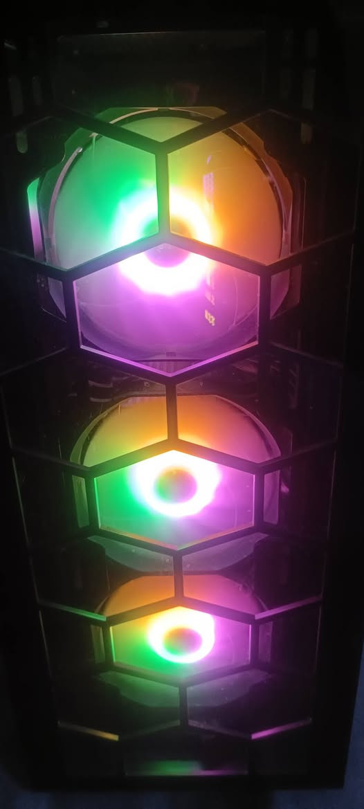 تجميعة اخو البلاش استعمال شهر المواصفات 
🔹 تجميعة Gaming قوية مع فريمات عاليه تشغل كل الالعاب
🧠 المعالج: AMD Ryzen 5 5600G (6 Cores / 12 Threads) سرعة 3.9GHz
🎮 كرت الشاشة: RTX 2060 SUPER 8GB GDDR6
💾 الرام: 16GB DDR4
🚀 التخزين:
– SSD سريع (اذكر الحجم)
– HDD إضافي للتخزين (اذكر الحجم)
🖥 المذربورد: B450M HDV R4.0
 
مع الملحقات ماوس وكيبورد وماوس باد ما ابيع قطعة قطعة

السعر 600 قفل

للتواصل خاص


**إذا كنت صاحب هذا الإعلان وتريد حذفه لأي سبب، رجاءا أرسل رسالة إلى الدعم الفني**