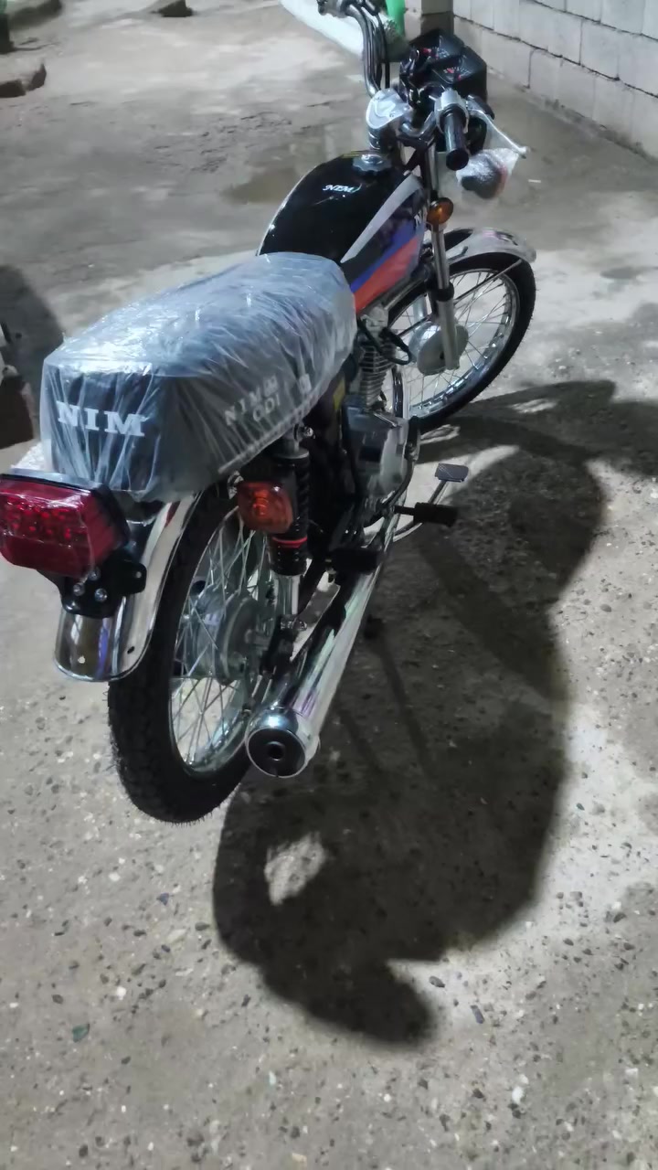 سلام عليكم دراجة امتياز اوراق سكنر 6 اوراق دراجه معدل يخبل شرط ثاني يعبر 60 صوت ناعم ثاني تبديلة دهن ***********
