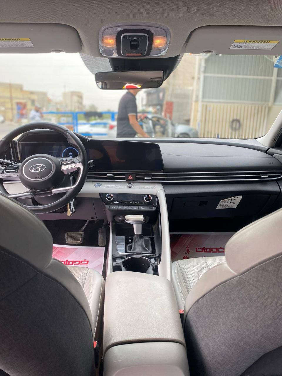 النترا هايبرد لمتد اعلى فئه بهذا الموديل 2023وارد امريكي بدون قطرة صبغ وبدون ايرباك ايضا  🔘�

المواصفات لمتد اعلى شي موجود بالهايبرد :-

🔘فتحة سقف سلايد طكتين 

🔘كشنات خزن مميوري 3 وضعيات مع امكانيه الخروج السهل

🔘سستم صوت من شركة Bose 🔊الالمانيه + دمام مع امبليفاير
 🔘داخل لونين مميز اوف وايت ابيض مطعم باسود ورصاصي

🔘لد امامي + لد خلفي 

🔘دشبول متصل + لد ليزري مخفي مع اناره مخفيه اكثر من 64 لون 🌈

🔘لايت زنون 3 عدسات بلادي مع حاجب لد نهاري 

🔘بصمه تشغيل وايقاف السياره 

🔘حساس امامي + حساس خلفي 

🔘كامرا دواره + حساس 360 درجة

🔘اوتو  هولد 

🔘مود درايف 

🔘اربع مودات قيادة

🔘سايد بريك كهرباء 

🔘كشنات  جلد  ابيض + كشنات  كهرباء

🔘كشنات حار + بارد  + كهرباء + خزن

🔘رادار  امامي + رادار جانبي + رادار  خلفي

🔘صندوك  ذكي عند الاقتراب 

🔘يدات بوب لمس للبصمه

🔘نظام ترحيب للسائق مع انارة 

🔘تبريد منفصل مع مناخ منفصل للسائق والراكب 

السياره قفله مواصفات جريدة 

كل مواصفات موضحة بصور 

مكاني البلديات 

***********

واتس اب 

اتصال
