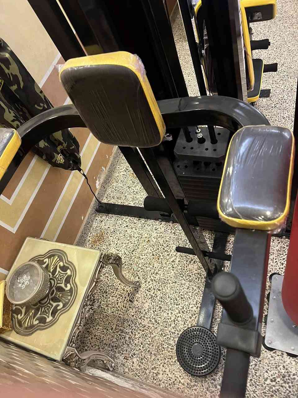 السلام عليكم جهاز استعمال قليل نضافه 100/100سعره 650 الف رقم الهاتف ***********
