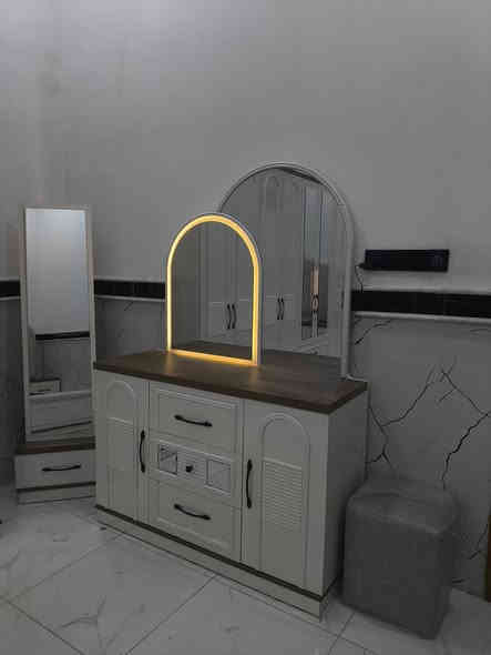 احفظ هذا الرقم 👈***********
صدكني يجي يوم تحتاجة 

فتح ونقل وشد جميع الغرف الجاهزة وبأسعار مناسبة
