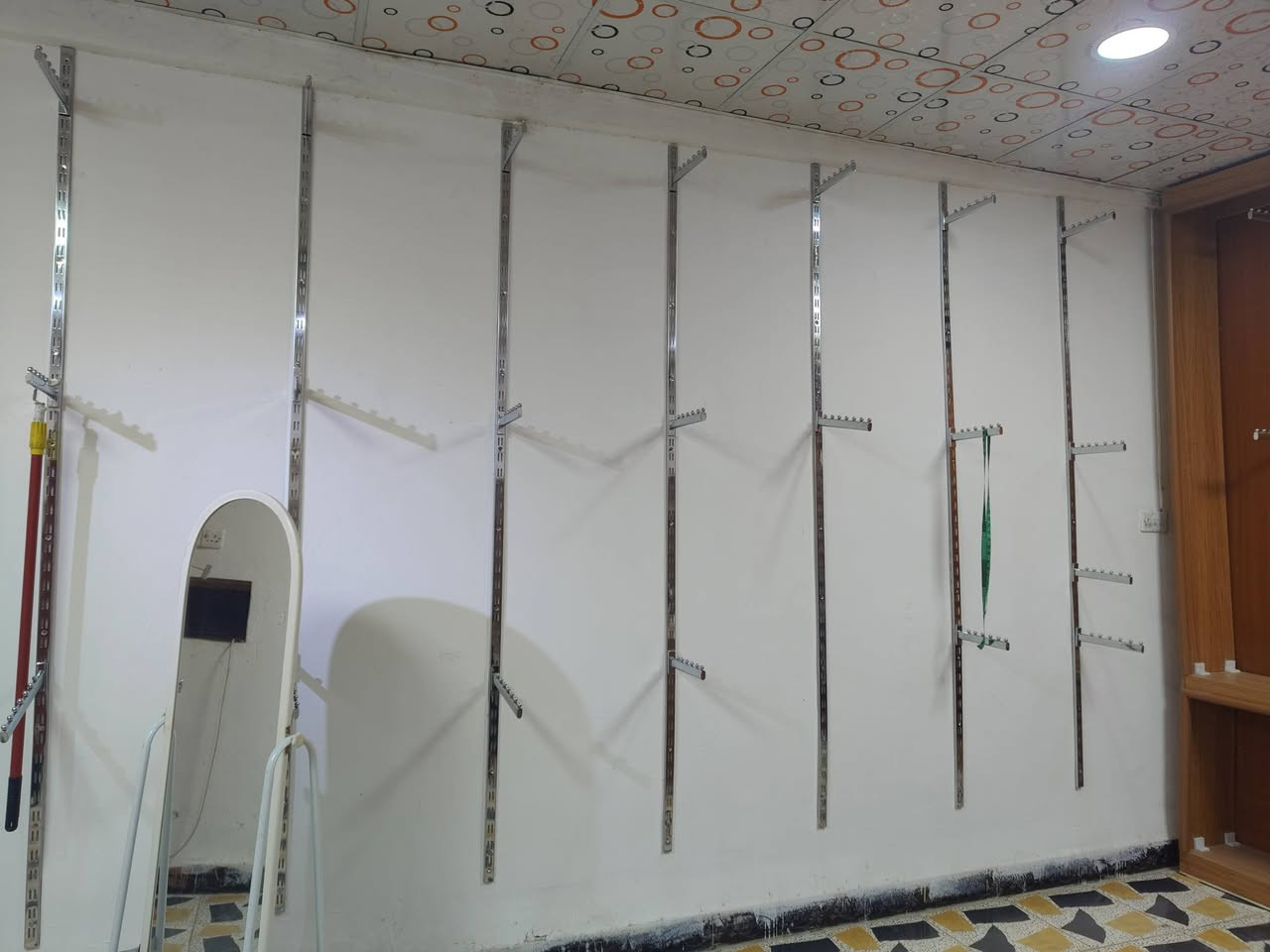 ديكور محل للبيع 
للاستفسار ***********
