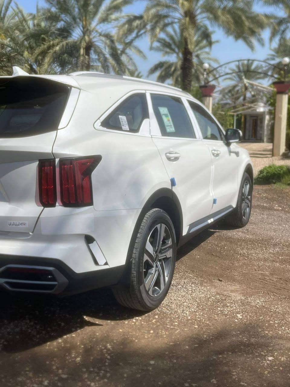 سورنتو 2023 ضمان الشركه الدوليه رقم بغداد أنكليزي 
محرك وكير مكفولات وضع الشركه 
فول مواصفات عدا البانوراما
كير ماوس شفتات ستيرن كشنات كهرباء بالكامل 
حساسات أماميه وخلفيه داخل ابيض 7راكب 6 سلندر
اريل نفكيشن شاشه متصله و تدعم نظام كاربلي واندرويد أوتو شاحن لاسلكي أوتو هولد أنظمة قياده متعدده 
لايت 3 عدسات زنون أصليه 
جنطه كهرباء كامره خلفيه دواره دخول ذكي اناره ترحيب علامة سورنتو بالدوسه بردات خلفيه اصليه 
سبير الشركه مانازل  
السعر 285 $ 
أتصال ***********.  مكان بابل
