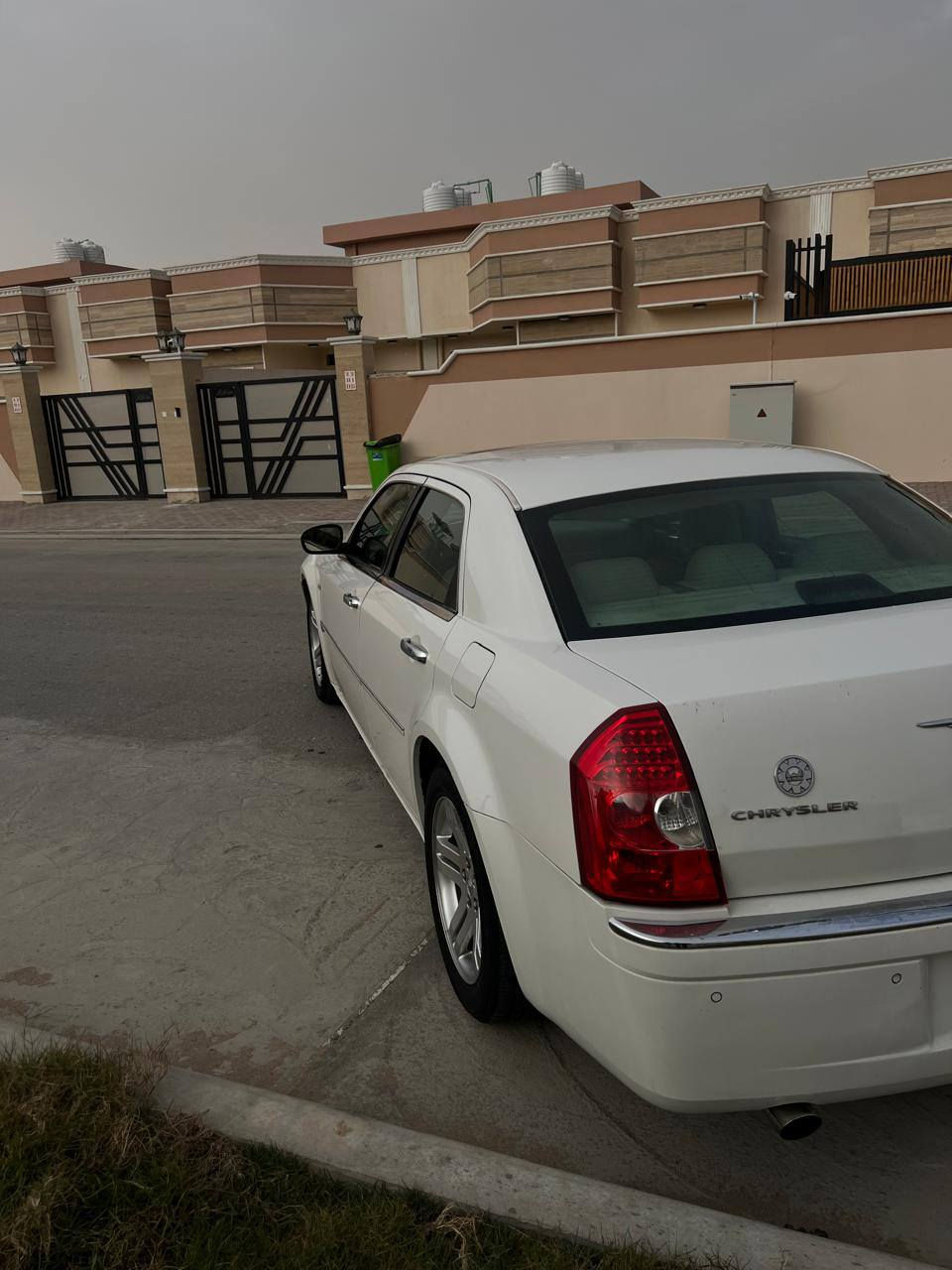 #ادوات_ادوات بدون كصه بدون مراوس
#للبيع_كرايسلر_أوباما_2007
​نظافة تامة (گير  ومكينه واكسل كفاله ).8.V مكينه 5.7
​المواصفات: فول 1/1فتحة، تبريد ثلج، تحكمات 
​السعر: 68ورقة.​المكان: البصرة.للاستفسار: 
***********
***********
