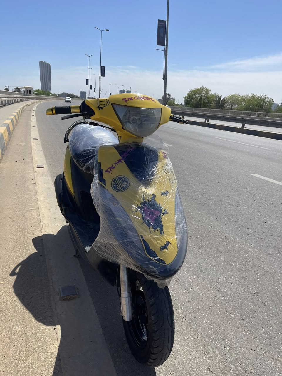 دراجه ماكس لبيع دراجه المكينه بلادي دراجه حلو بيه شلعه معدل السعر ٦٠٠ بيها مجال المكان البياع ***********

