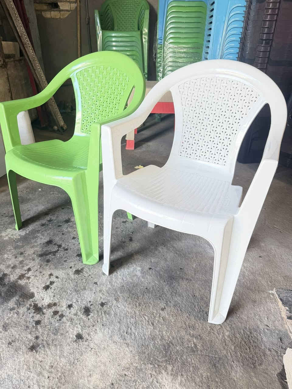 يتوفر لدينا كرسي اخضر وابيض 
عرض خاص طيلت أيام شهر رمضان 
توصيل كافه المحافظات 
أسعار جدا رخيصه 
***********

