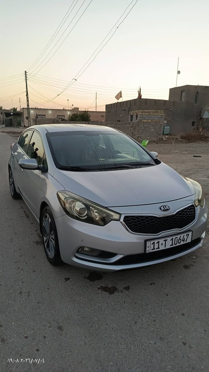 سيراتو موديل 16 فول مواصفات عدا البصمه كامرا حساسات امامي وخلفي تحكم استيرن كامل مثبت سرعة فتحة بالقمارة مري شفط واشاير بالمري للبيع او مراوس بيها بارد قليل باب السايق السعر 137 للاستفسار الاتصال ***********
