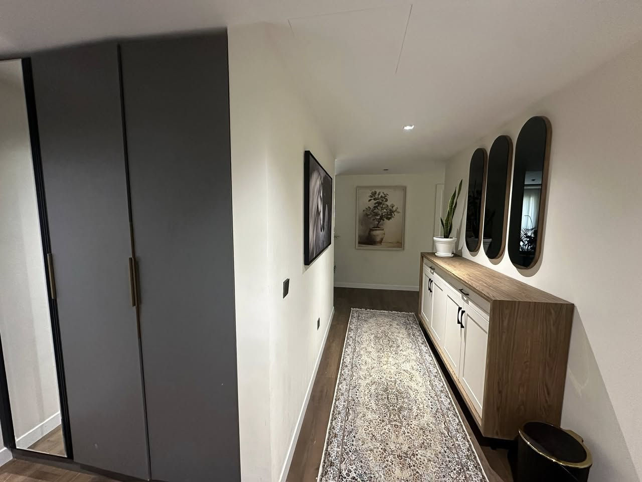 Boulevard three bedroom furniture for rent 1500$ 
WhatsApp *********** 

Boulevard'da üç yatak odalı mobilyalı daire kiralık 1500$
WhatsApp ***********

أثاث ثلاث غرف نوم للإيجار في بوليفارد، 1500 دولار أمريكي
للتواصل عبر واتساب: ***********

بۆلیڤار سێ ژووری نوستن راخراو بۆ کرێ 1500$ 
واتسئەپ ***********
