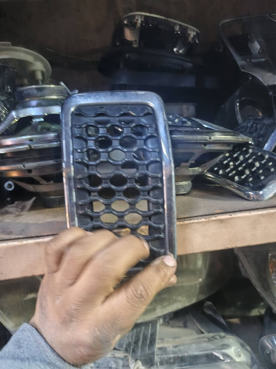 السلام عليكم متوفر قطع غيار السيارات الجيب كربلاء حي الصناعي ***********
