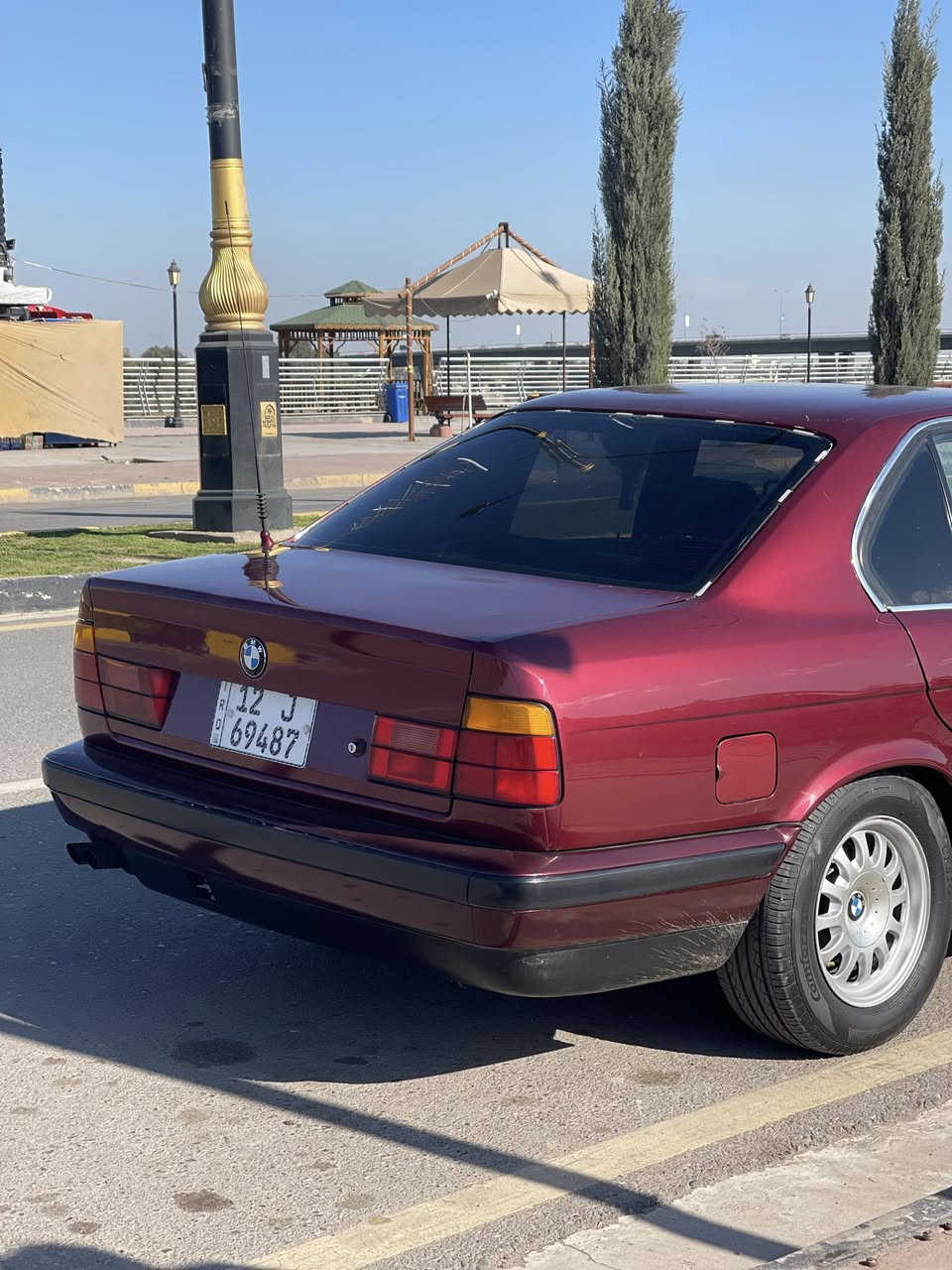 Bmw 525 للبيع
موديل 1991 

مصبوغه عام 

جاهزه من ناحية كير ومكينه وكهربائيات 

طخم تايرات جدد

جامات كهرب

***********

واتساب ***********
