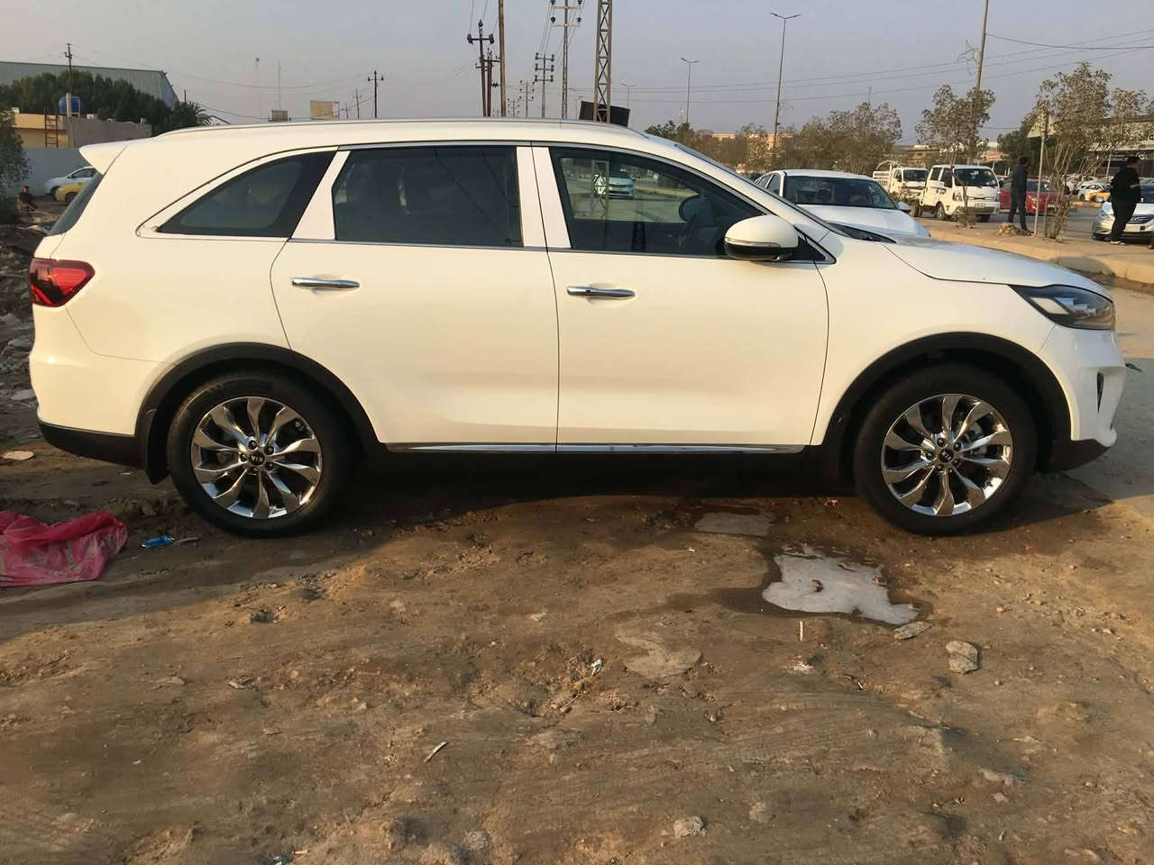 السلام عليكم ورحمه الله وبركاته
سورنتو رقم بابل دولي 
موديل ،2019 بسمي
ماشيه 90 حقيقي دك جرس
كفاله عامه فتح تبديل ضربه صبغ 

محرك 3500 
6 سلندر كفاله شرط شركه 

كير 8 نمر كفاله شرط افحص باي مكان 

سبعه راكب ثلاث قطع تبريد

 وايرلس شحن 

كاميرا شاشه نظام قياده 4 

حساس خلفي امامي ميري شفط 

كشنات كهرباء عدد اثنين خلف لمس 

جلد اصلي شباك نيكل 

مراوس او بيع حسب القناعه 

 العنوان ديوانيه 
رقم الهاتف ***********
