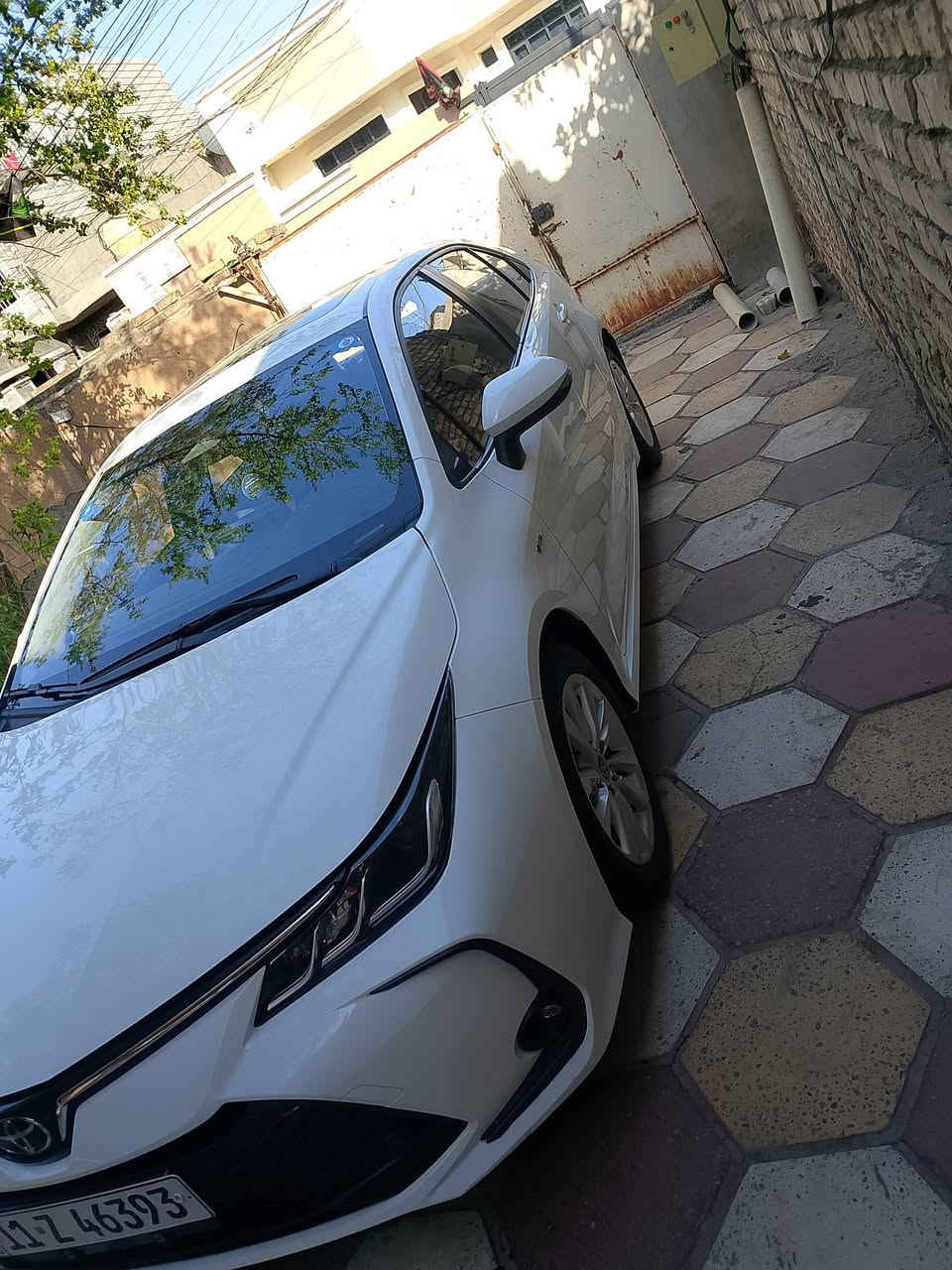 ***********
كورلا 2024 هايبرد ماشي 27الف اريد مراوس  بكورلا كروز
