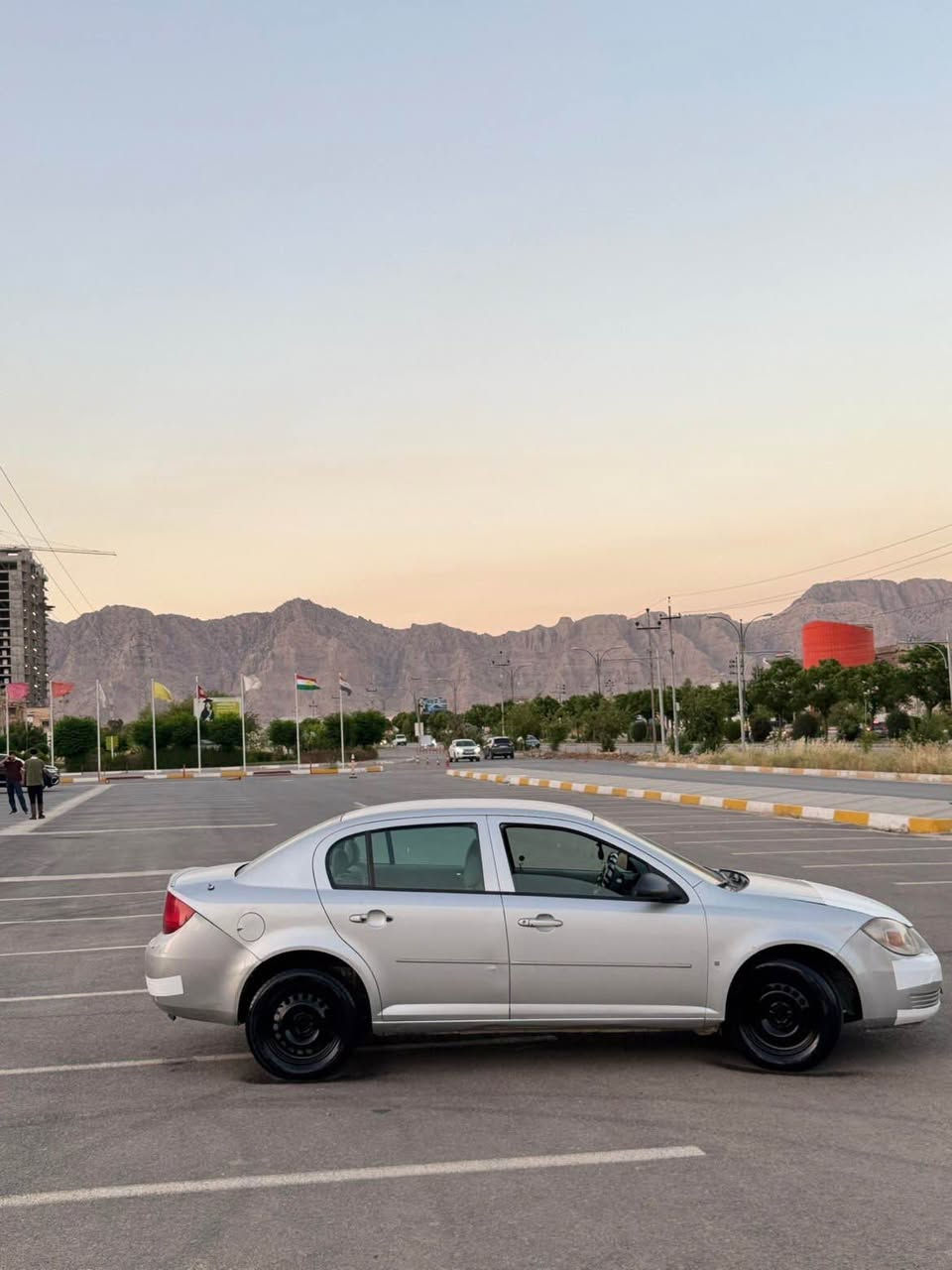 2007 بێ سبوغ گێڕوو مەکینەو هەموو شتیکی بەشەرت ٤ تایەی نوی و سفری لە ژیرە مەکینە گەورەیە زۆر سورحەتە زۆر کەم بەنزین دەخوات نرخی زۆر زۆر گونجاوە ٥۳ مەجالیکی کەم خرامەشی تیایە دەیگەڕینمەووە گۆڕینەوە دەکەم لە نرخی خۆی بە شتی بەدڵم بیت ناو نیشان ڕانیە *********** 
سلام عليكم اخوان شوفرليت كوبلت 2007للبيع  بدون سبغ الكير والمكينه جبيره كلش سريع كلش قليل ياخذ بنزين سعرها خيال وكلش رخيص ب ٥٣وبيها مجال شوي عليه غرامه بس اني ارجع غرامه واسوي تبديل بشرط نفس سعرها وشي مرتب  المكان رانيه 
*********** رانية, السليمانية
