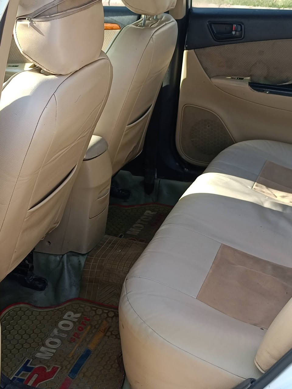 سياره سوناته الفين وعشره صبغ عام بدون ظرر خليجي محرك الفين وربعميه دوش مكلف بنشر رقم الهاتف ***********
