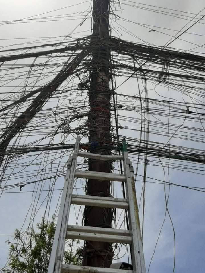 سلام عليكم الى اصحاب جميع المولدات احنا كادر تصفية الويرات المتروكة نشيل الواير المتروك ونرتب الشغالات ومقابل بس الواير المتروك ما ناخذ فلوس والترتيب مثل ما واضح بل صور والي يعجبة الشغل رقم ***********او يجي خاص
