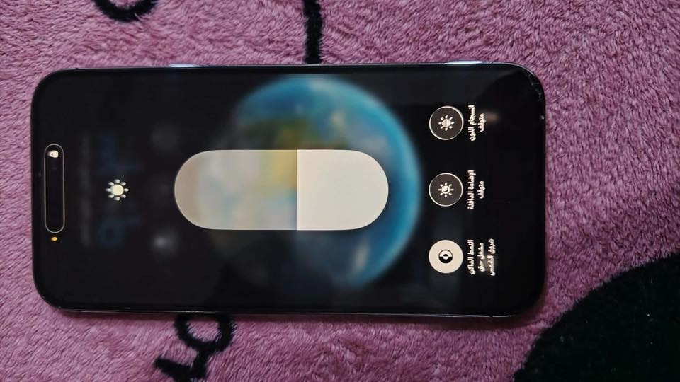 السلام عليكم ايفون 14 pro max للبيع نموذج m شرق اوسط ذاكرة 512 البطاريه 90 بلادي ممبدله النضافه100/100 الجهاز مكفول ممبدل بي شي السعر 950 وبي مجال قليل رقم الهاتف ***********
