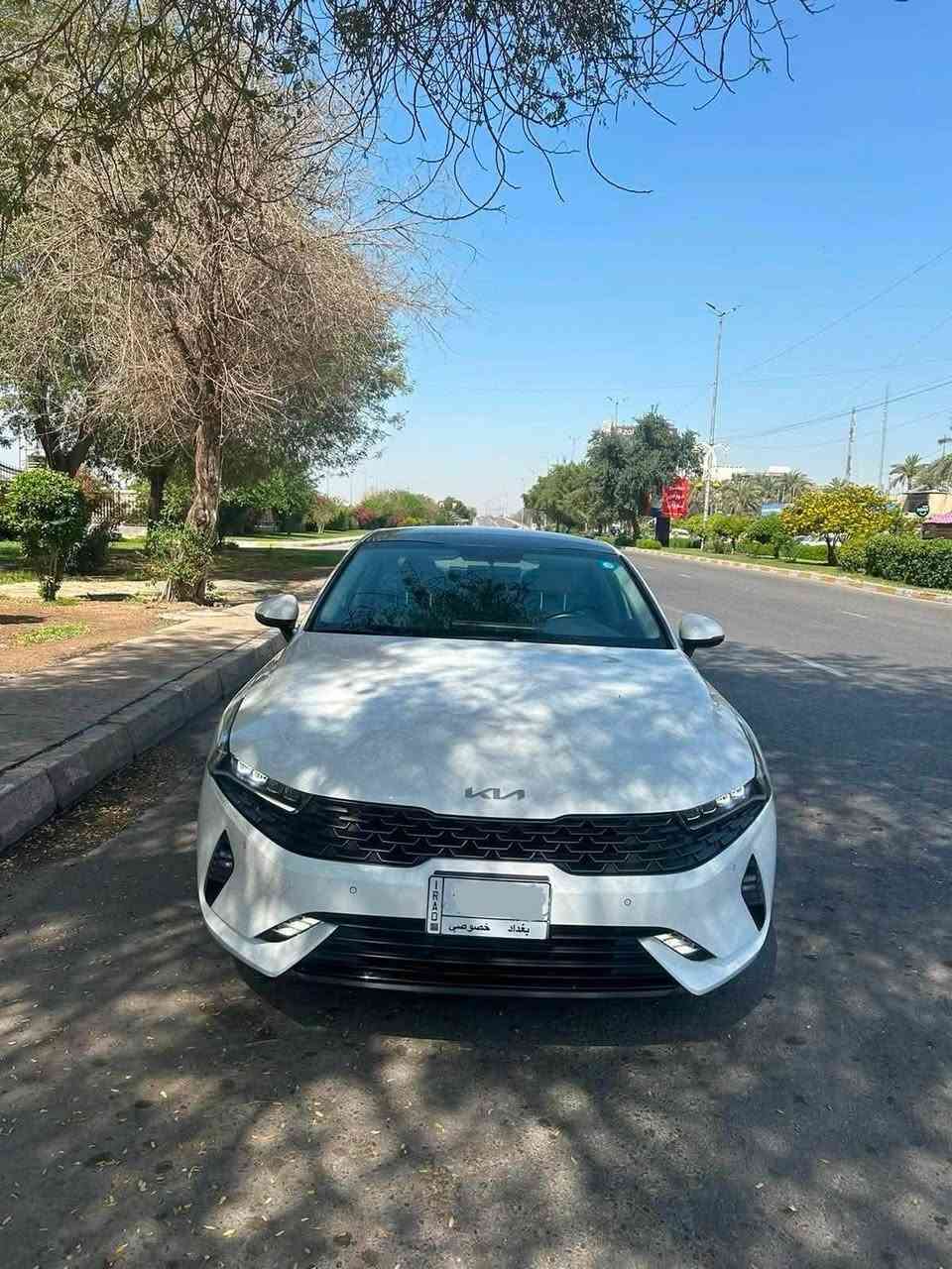 كيا K5 موديل 2023 خليجي الشركه الدولية  
ماشيه 42 الف كيلو رقم بغداد الجديد وسنويه جديده 
المحرك 2000 دوش المرغوب 
السيارة مكفولة من الصبغ بيها بارد الاباب الامامي الايمن ومقدمة البنيد 
السعر : 20700$ دفترين و 7 اوراق 
العنوان : بغداد السيدية تقاطع الدرويش 
فئة EX فول مواصفات :
1- بانوراما / بصمة / تشغيل عن بعد
2- الكراسي ثنينهم كهرباء 
3- كرسي ترحيب يرجع من تصعد ومن تنزل
5- صندوق ذكي / ايرباكات 
6- مناخ منفصل / قطعتين تبريد 
7- كرسي السائق ميموري وبيها بعد هواي تفاصيل 
السعر : 20700$ دفترين و 7 اوراق
العنوان : بغداد السيدية تقاطع الدرويش 
☎️ رقم صاحب السيارة : ***********

