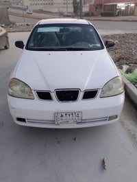 سيارة للبيع اوبترا بيضاء اللون 2004 مابي صبغ مكفوله شرط تحويل من الشرع...