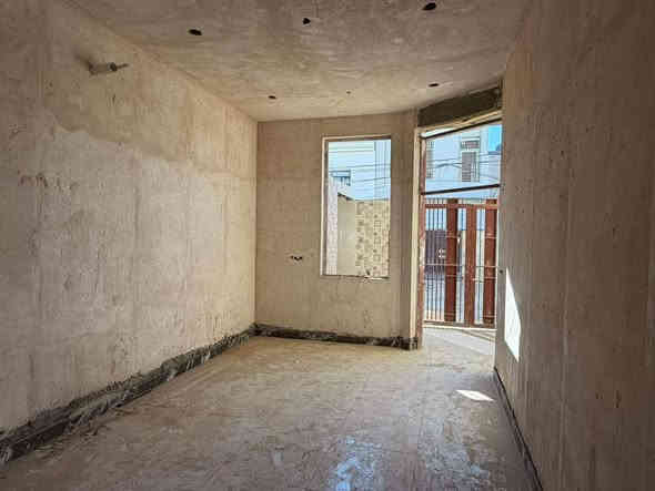 🏠 / دار للبيع مساحه ١٠٠ م طابو صرف
واجهه ٥ م / نزال ٢٠ م 

🧱 بناء حديث بحاحة الى انهاءات
نقص لبخ الجدار بورك
شد الابواب والشبابيك 
تشطيب الكهربائيات 

الطابق الاول / مطبخ مفتوح ع الهول . استقبال . غرفه . مجمع صحيات 

الطابق الثاني / غرفه . هول . مجمع صحيات 

🌍 الموقع / شارع ٨٠ حي المصطفى ( مقابل ميزانية رائد ) يبعد عن الشارع العام 150متر
يرهم مراوس بيت  طابو زراعي مرتب وجاهز 
السعر 110مليون وبي 
مجال للستفسار الاتصال على الرقم ***********
