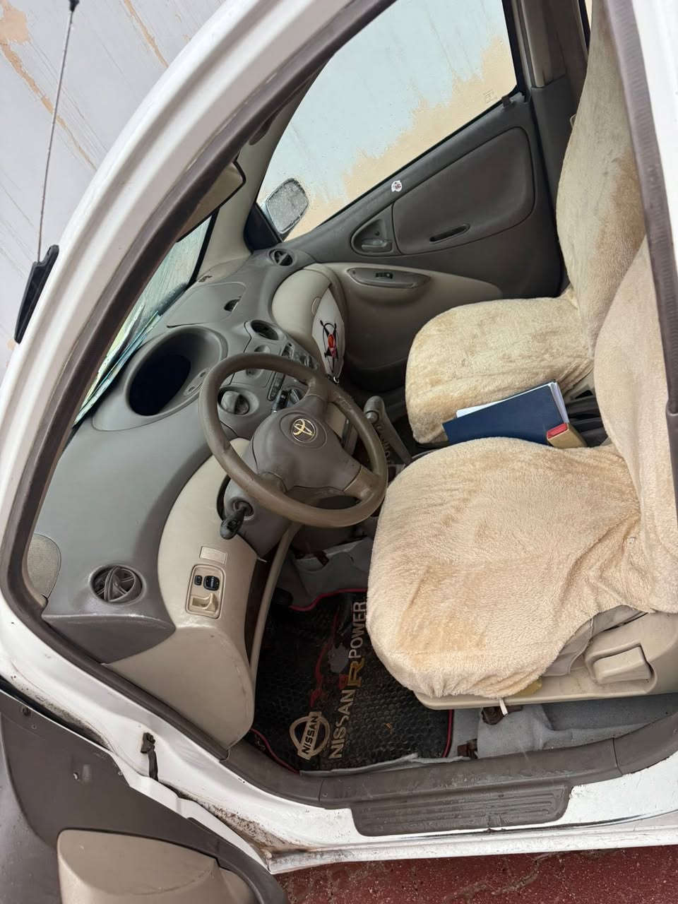 كورله موديل ٢٠٠٥ بصره تحويل كفاله من ضربه وصبغ بصره تحويل مكان سياره طويسه شارع اللجنه الاولمبيه *********** سعر ٤٥ ورقه
