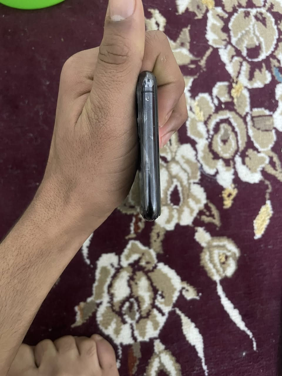 السلام عليكم 11برو ماكس نضيف مبدل فقط بطاريه جهاز يخبل ذاكره 256 السعر 270وبي مجال المكان البصره الحيانيه اول لاين ما متواجد فيس 
واتساب فقط***********
