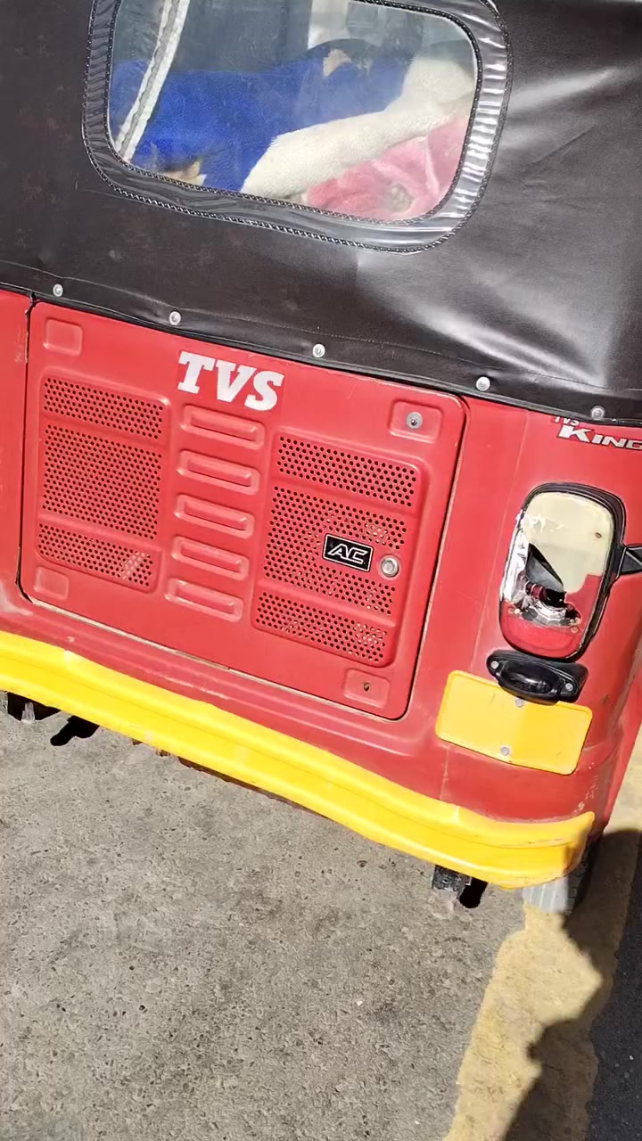 السلام عليكم ورحمة الله وبركاته تي في اس موديل 18 أوراق عوزها صليب وجبنه اكسل مكينه لابخير ولا تنقيص السعر 2700وبيها مجال حك الجيه  *********** مكانها بغداد سبع قصور
