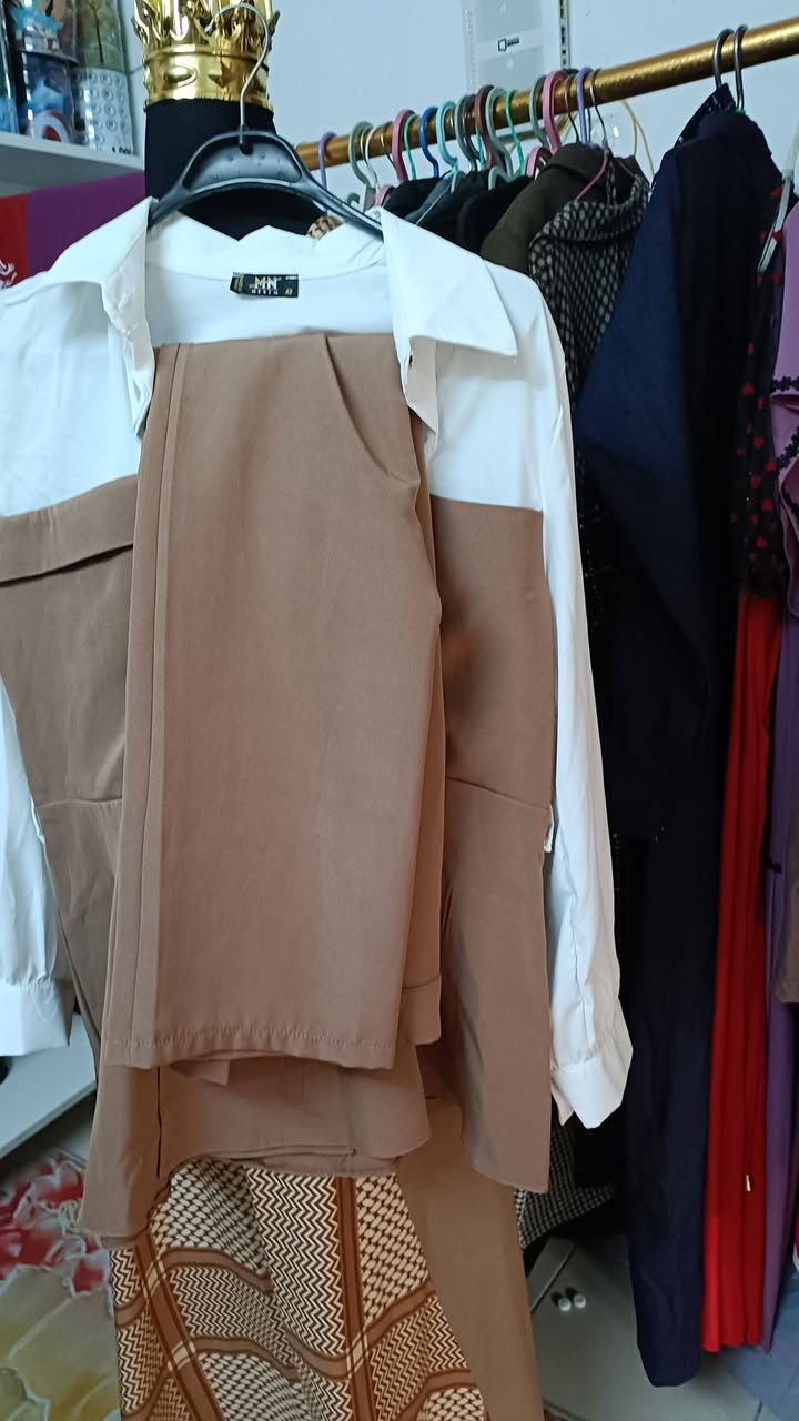 سوت قياس 42 ماملبوس وبرده غرفه مستعملة للبيع البرده ب5والسوت ب10


**إذا كنت صاحب هذا الإعلان وتريد حذفه لأي سبب، رجاءا أرسل رسالة إلى الدعم الفني**