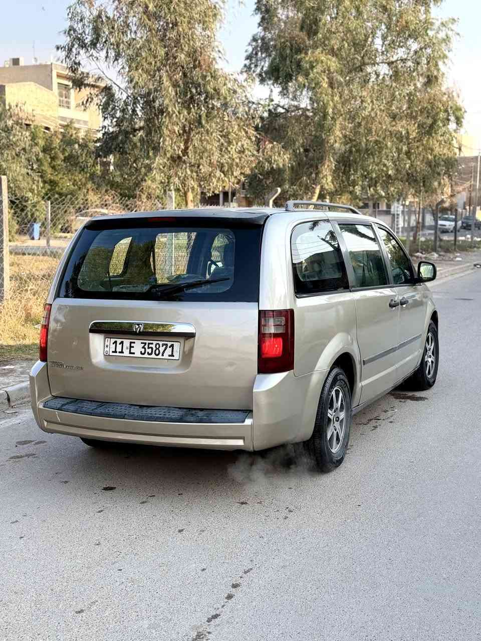 دوج كرفان ٢٠٠٨ مصبوغه حزام 
(((بدون ضربه)))  سبب الصبغ جراد وشخوط والفديو موضح بالمنشور قبل الصبغ ماشيه ١٩٠ 
كير مكينه جدد الحمدلله رقم بغداد 
تبريد ٣ قطع 
شاشه بلاديه 
داخل محدث شكل الحديث 
كشنات بلع منفصل 
تبريد تدفئة
تخم ويل وتاير جدد 
منضومه زنون لايت وبلوجكتر  
مكان عامريه بغداد سعره ١٠٤ وبيه مجال للإستفسار ***********
