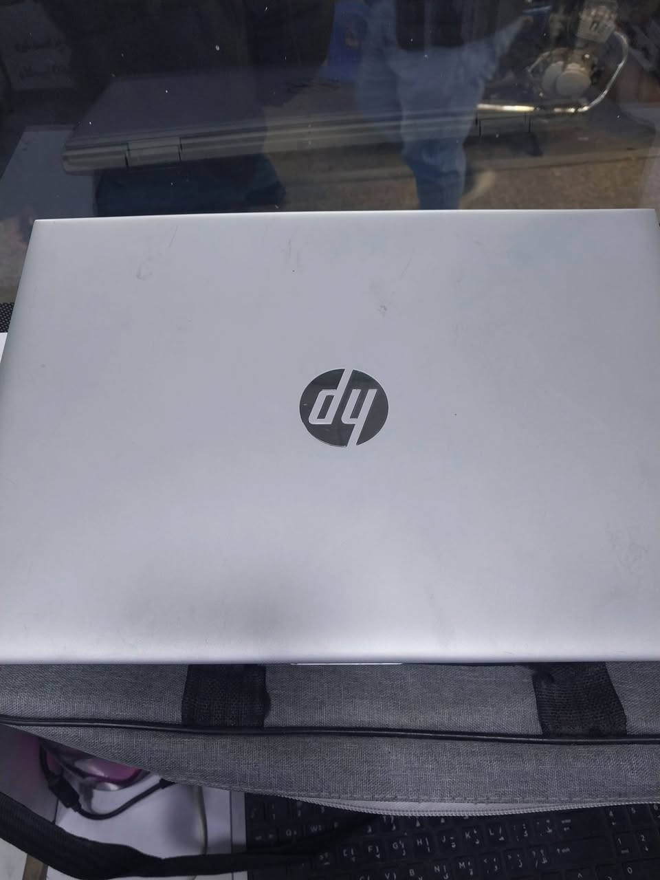 لابتوب HP ProBook 640 G4 السعر 225 وبي مجال
مناسب للعمل والدراسة
المواصفات :

المعالج: Intel Core i5-8350U (الجيل الثامن)
الذاكرة العشوائية (RAM): 8 جيجابايت
التخزين: قرص SSD 128 جيجابايت سريع (إمكانية إضافة قرص آخر بمساحة حسب احتياجاتك)
نوع الشاشة: 1080P (Full HD, FHD, 1080P, 1920 x 1080
حجم الشاشة: 14 بوصة بحجم مناسب للعمل والدراسة
المداخل:
USB Type-C
USB 3.0
VGA
HDMI
مدخل سماعات
LAN
منفذ شحن تايبسي ايضآ
قفل الشاشة: بصمة الاصبع
نظام التشغيل: Windows 10 pro
مع الابتوب حقيبة وماوس وشاحنة اصلي


**إذا كنت صاحب هذا الإعلان وتريد حذفه لأي سبب، رجاءا أرسل رسالة إلى الدعم الفني**