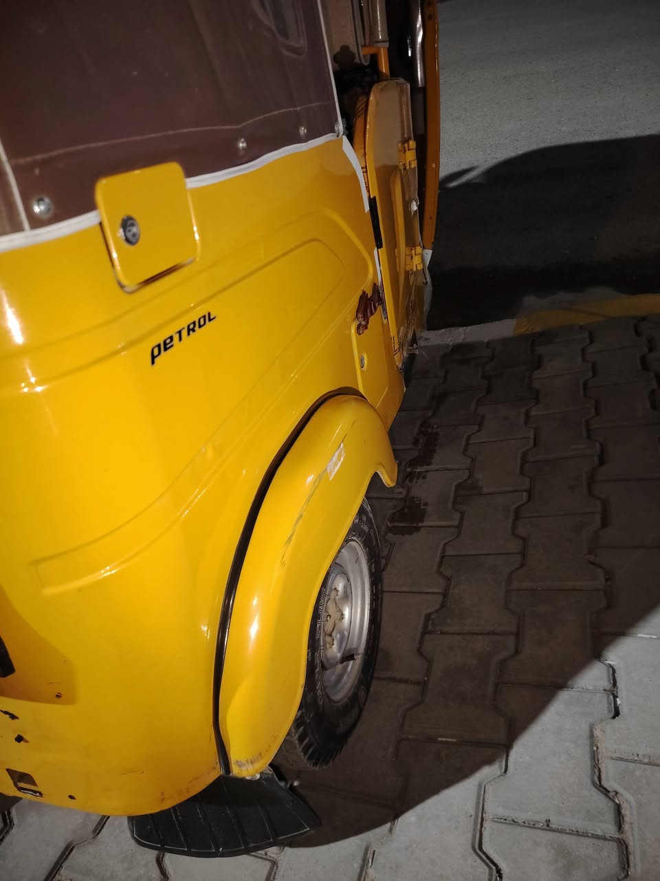 سلام عليكم تكتك ٢٢ وعشرين شهر ٨ رقم انكليزي كفاله عامه ومنعده  شخط لبصفحه مكاني الحسينيه مال راشديه رقمي *********** وبيهه مجال شخط موضح بصوره وبلفيديو
