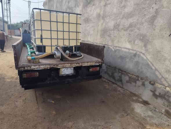 السلام عليكم مكلف بلنشر
كنتر بدي ثابت رقم بصره  تايرات سبعين بلميه باتري جديد بوشكات جدد تتحمل 4بوشكات روبن جديد الشاصي مكفول المكان القرنه الثغرالصريفه
السعر 25وبيها مجال قليل
  رقم صاحب السياره
***********  
***********
