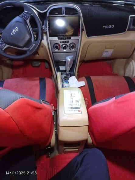 تيكو 2012 شكل 2013
محرك 1800 كير كهربائي سيارة مكفولة ما عدة صبغ بالجاملغ الايمن فقط السيارة نضيفة جداً شلعة معدل سيارة كشر نضيف ونصبتها حلوة تبريد ثلج رقمها بغداد دولي وبيها هزة 
سعرها 61 بي مجال بسيط
*********** واتساب 
مكاني بغداد حي العامل
