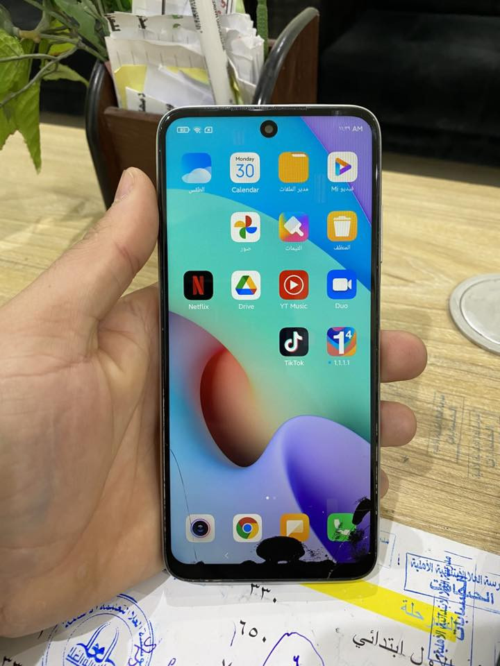 السلام عليكم هاذه الجهاز للبيع ريدمي نوت 11   نضيف بس شوف هاي شويه بي سواد من جوه جهاز كلشي مابي لمسه واستخدامه هم مآبي شي سعره 50 ألف اتصل وبالخدمه ***********
