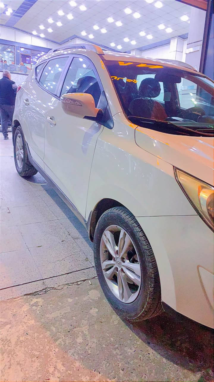 هونداي تكسون  خليجي ٢٠١١
بوند و نص جاملغ ورا صبغ  بدون داخل  مكينه مفتوح    
مواصفات فول بدون سلايت محرك دوش  مرغوب 
*********** دهوك, العراق
