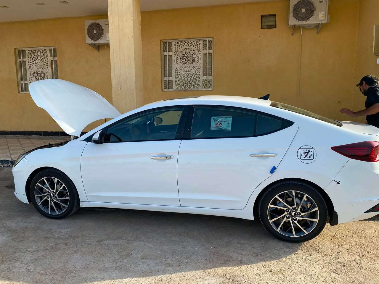 السلام عليكم النترا 
٢٠٢٠ خليجي فول مواصفات بصمتين فتحه فول الفول ماشيه ١٣٠ الف رقم ذي قار تحويل ثاني يوم حره سياره نظيفه مكينه كير مرتبه كفاله تبريد من كلشي جاهزه ضررها داير الجاملغ الخلفي وصبغ الجاملغ الامامي مجرد رش بس الباقي كفاله السعر ١٤٥  مكاني ناصرية مركز
***********
